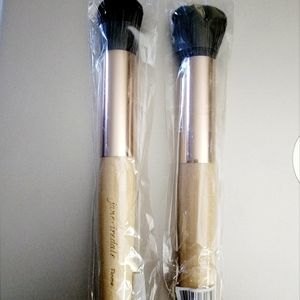 NEW- $42 Jane Iredale Dome Brush